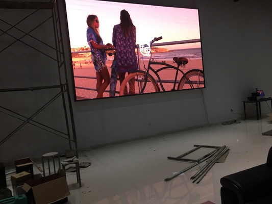 Экран крытого выставочного зала центра студии дисплея этапа СИД полного цвета P2.5 электронный